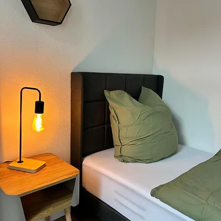 Ueber 3-etagen Genau Im Zentrum! Apartment *