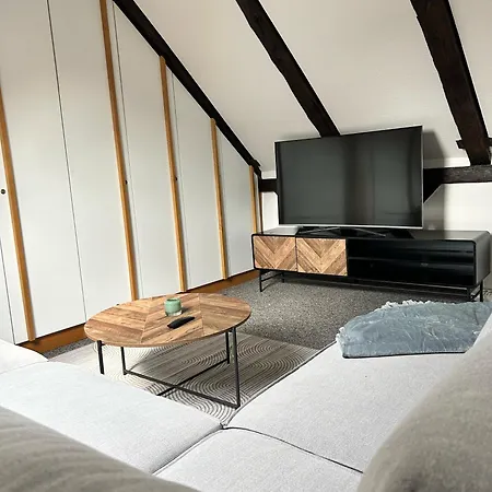 Apartment Ueber 3-etagen Genau Im Zentrum!