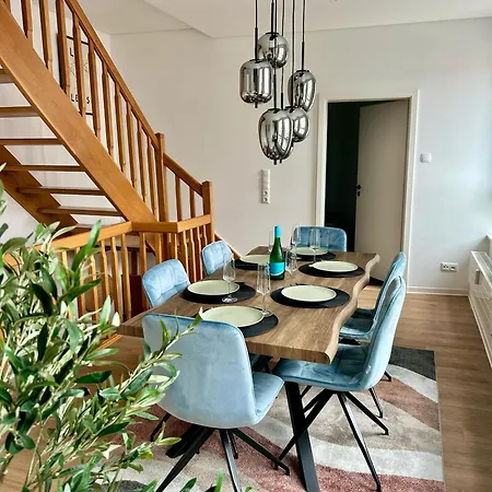 Exklusives Ueber 3 Etagen Mitten Im Zentrum Appartamento Neumünster